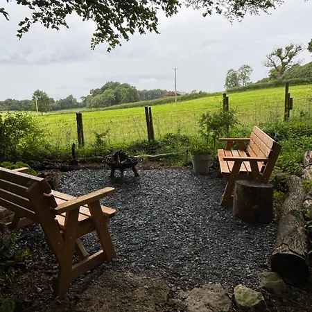 Heaves Woodlands And Pods Lodge Levens