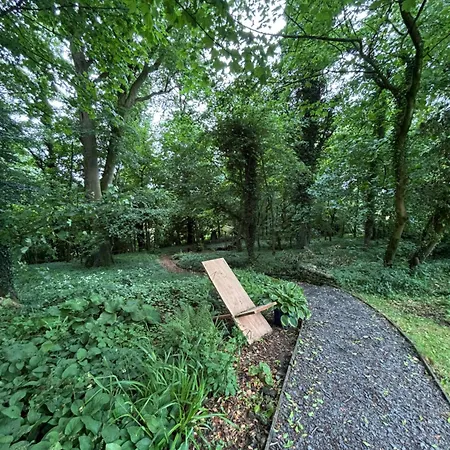 Heaves Woodlands And Pods *