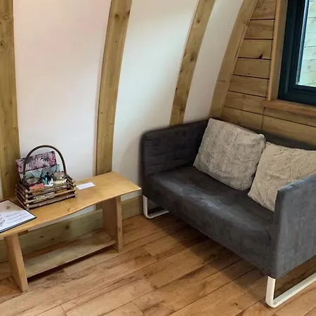 Heaves Woodlands And Pods Lodge
