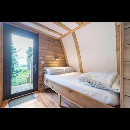Heaves Woodlands And Pods Lodge Levens