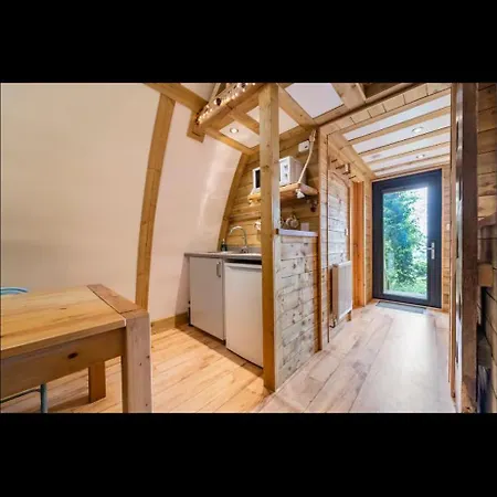 Heaves Woodlands And Pods Lodge Levens