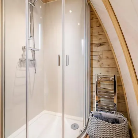 Heaves Woodlands And Pods Lodge Levens